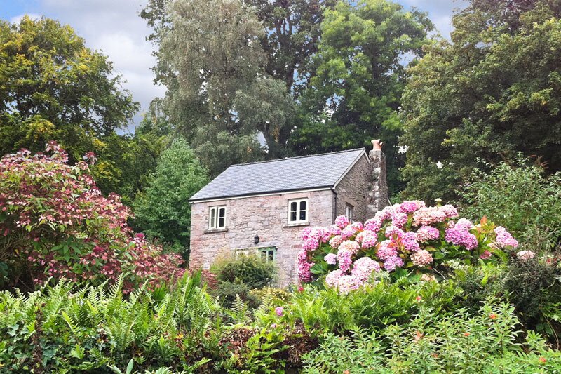 Vitruvian Partners takes majority stake in Sykes Holiday Cottages as Livingbridge exits