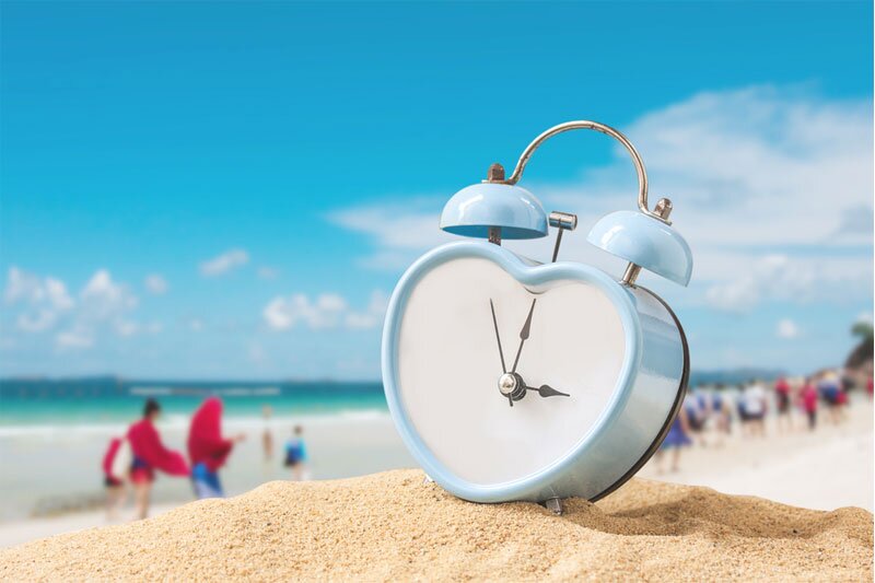 Searches for winter holidays set to soar as clocks go back